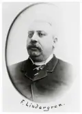 Kronolänsman Ferdinand Lindergren (Algutsboda), Uppvidinge härads fögderi, 1896.
Bröstbild, halvprofil. Ateljéfoto.
Jfr PMV0050.