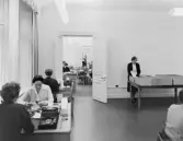 Nyinflyttad i renoverade lokaler, som ligger i fil utmed Vasagatan.