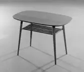 Soffbord med hylla under