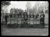 Grupporträtt, Yllesta skola, Kolbäck.
Ur Gustaf Åhmans samling.