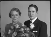 Brudpar. Kalle Bohm, Svea 1, Hallstahammar.
Ur Gustaf Åhmans samling.