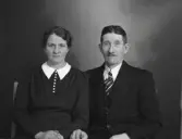 Grupporträtt. Två personer.
Rahm, Kolbäck.
Ur Gustaf Åhmans samling.