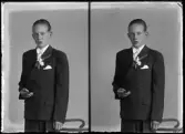 Porträtt, läsfoto. Bernt Brandt, Bolunda, Kolbäck.
Ur Gustaf Åhmans samling.