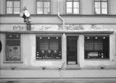 Edvard Nilsons urmakeri, Svartbäcksgatan 9, Uppsala 1937