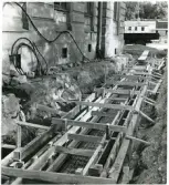 Västerås, Centrum, kv. Manfred.
Grävning för fjärrvärme utefter Köpmangatan, 1955.