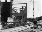 Byggnation av returpappersanläggning, 1974-1975