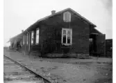 Gamla godsmagasinet vid järnvägen i Varberg. Bilden tagen mot norr.
