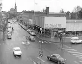 Centralgatan mot Domus