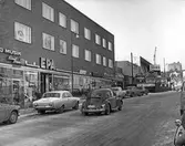 Centralgatan mot Domus