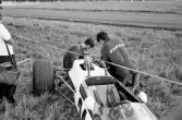 Japanska mekaniker på Kanonloppet i Karlskoga. 1968-08-11
