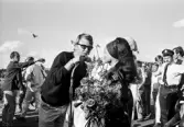 Sven-Bertil Taube och Eartha Kitt sjunger på Kanonloppet i Karlskoga, 1968-08-11