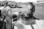 Rodriguez och Bonnier inför racet på Kanonloppet i Karlskoga, 1968-08-11