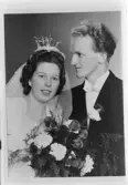 Reprofotografi - brudparet Evy och Sven-Olov Karlsson från Foghammar, Alunda, Uppland 1949