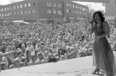 Lill-Babs uppträder på Cityfesten