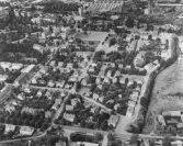 Flygfoto från Oskarsvägen mot Rynninge, 1975