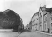 Köpmangatan mot norr från Våghustorget, 1903
