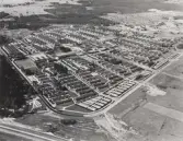 Flygbild över Vivalla och Lundby, 1970-tal