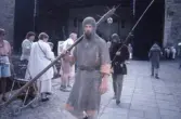 Man i ringbrynja med spikklubba på slottsfestivalen vid Örebro slott, 1994