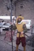 Vakt med spjut vid Örebro slott på slottsfestivalen, 1994
