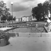 Badande barn i Baronbackarna, 1970-tal