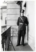 Poliskonstapel Lennart Baugert i full uniform. Stockholms polishus, 1944.
Baugert tjänstgjorde senare under många år i Växjö.