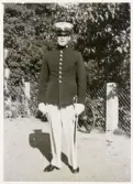 Poliskonstapel Carl-Erik Calding i sommaruniform, 1937.
Son till poliskonstapel Gustaf Wilhelm Carlsson, Växjö.