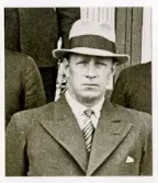 Kriminalkonstapel (senare överkonstapel) Henning Johansson 1937.
Utsnitt från gruppfoto av Växjö poliskår 1937 (PMV0049).