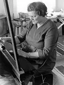 Anna Holmberg väver