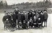 Skolklass på skridskois