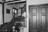 Skepparen 3, ytterdörr och trappa till våning 2