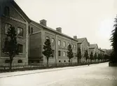Jubileumsutställningen i Göteborg 1923
Fotografier tagna för Göteborgs jubileumspublikationer
Dicksonska Stiftelsens hus på Carl Grimbergsgatan i Annedal (tidigare Haga Kyrkogata) ritades av PJ Rapp
Kvarteret Bananen