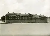 Jubileumsutställningen i Göteborg 1923
Fotografier tagna för Göteborgs jubileumspublikationer
Dicksonska stiftelsens bostadshus på Såggatan (adress Amiralitetsgatan 24) i Majorna byggdes 1916-17
Kvarteret Vagnborgen