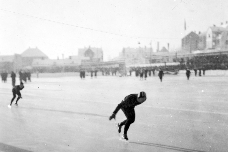 Hamar Stadion, skøyteløp. Norgesmesterskap, NM 28. 01. 1940. Michael Staksrud (Foto/Photo)