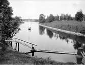 Segelbåt på Väddö kanal, Väddö socken, Uppland 1927