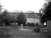 Harbo kyrka med kyrkogård, Harbo socken, Uppland i juni 1925