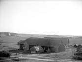 Landskapsvy med fägård i förgrunden, nära Venngarnsviken, Edeby, Vassunda socken, Uppland 1914