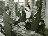 VM-laget ( Rio) provar hattar.