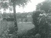 Exteriör. Mangårdshuset på Göingegården. Bilden tagen mot söder.Tidigare inskrivet som bondgård.