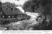 Sverigebilder. Svenska turistföreningen.
Bohuslän 11. Foto: R. Eriksson.
Vårflod i Munkedalsälven.
Munkedalsälven med Örekilsälven är Bohusläns största vattendrag. Ej långt från älvens mynning i Gullmarsfjorden ligger Munkedals stora pappersbruk.