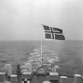 Provtur med fartyg 263 M/T Norse Mountain. Den norska flaggan är hissad.
