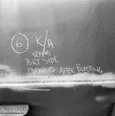 Instruktioner på fartyg 220 M/T AthelknightÂ´s botten.