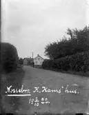 Enligt text på fotot: 