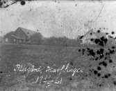 Enligt text på fotot: 