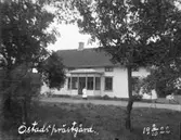 Enligt text på fotot: 