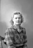 Enligt fotografens journal nr 7 1944-1950: 