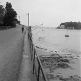 13. Frankrike. Fotojournal finns på B.M.A. + fotoalbum.
Samtidigt förvärv: Böcker och arkivmaterial.
Foton tagna mellan 1959-10-17 och 1959-10-18.
12 Bilder i serie.