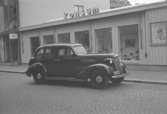 Konsums Bilparkering Lysekil 1949.











i