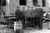 Arbetare vid Sjöströms Rörledningsfirma i Jönköping. Fr. v. Hilding Ryden (1), Axel Karlsson (2), Herman Wern (3), Gerhard Johansson (4), Fritz Berg (5), Stig Svensson (6).