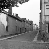 Korsningen Kanalgatan - Änkhusgatan i Jönköping. En bit in på Änkhusgatan ligger ett Hembageri.