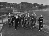 Idrottsföreningen MSK (Mölndals sportklubb) löptränar på Kvarnbyvallen i Mölndal 1935.